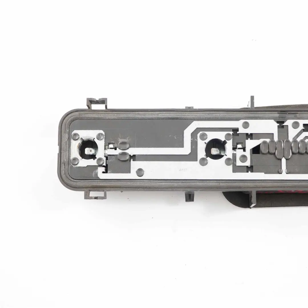 Gniazdo Mocowanie Żarówki Lampy Tył do Mercedes Sprinter W906 o numerze A0008201377 Mercedes Sprinter W906 Gniazdo Mocowanie Żarówki Lampy Tył - SKU A0008201377 - Numer Części A0008201377