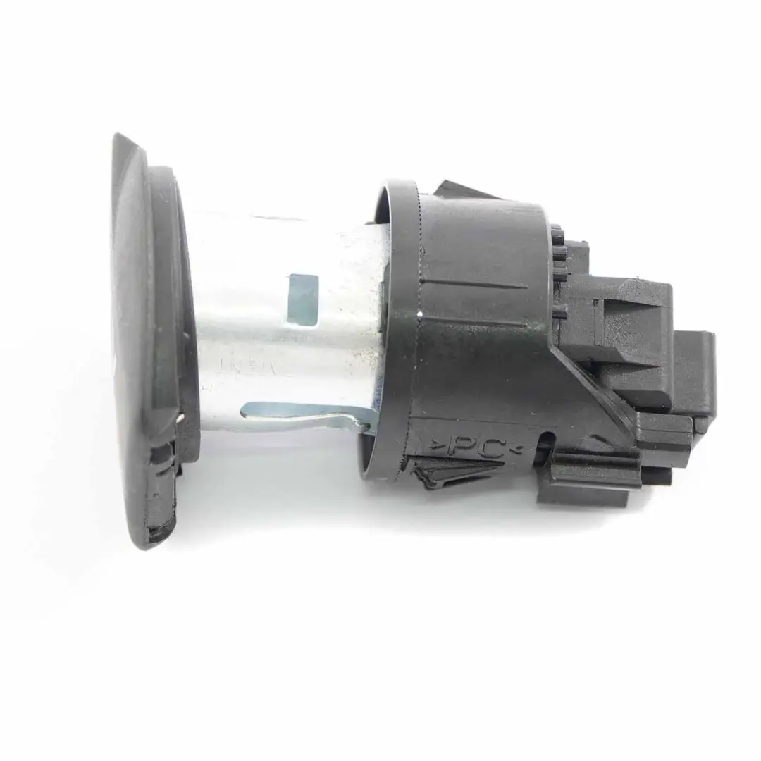  Prise Allume-Cigare Mercedes W176 W205 W213 W222 Console Centrale - SKU A0008204805 - Numéro de pièce A0008204805