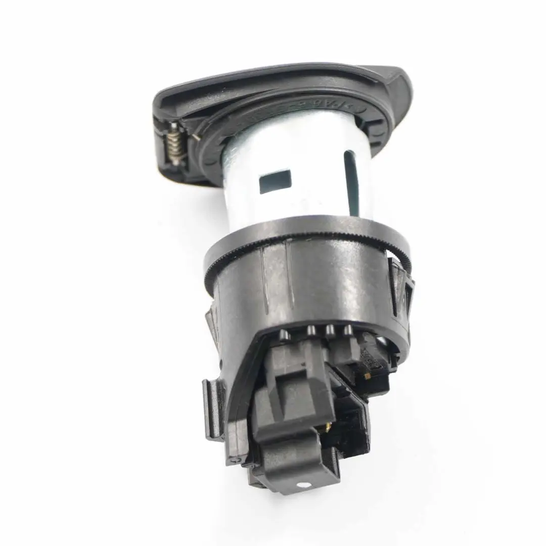 Prise Allume-Cigare Mercedes W176 W205 W213 W222 Console Centrale pour à propos du numéro de pièce A0008204805 Prise Allume-Cigare Mercedes W176 W205 W213 W222 Console Centrale - SKU A0008204805 - Numéro de pièce A0008204805