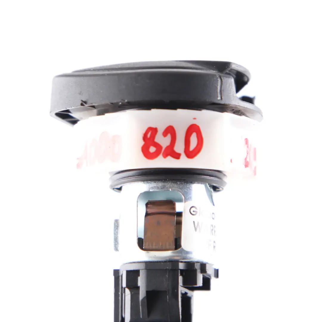 Cenicero Bandeja Enchufe 12V Embellecedor A1696801050 para Mercedes A B W169 W245 con número de pieza A0008205205 Mercedes A B W169 W245 Cenicero Bandeja Enchufe 12V Embellecedor A1696801050 - SKU A0008205205 - Número de pieza A0008205205