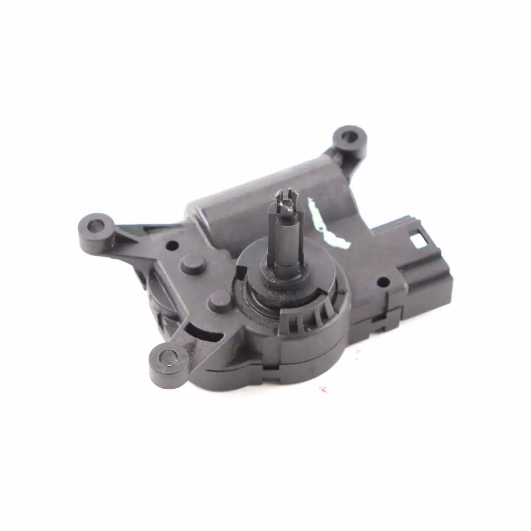 Heater Flap Motor Actuator Stepper to Mercedes Sprinter W906 Air with Part number A0008206008 Mercedes Sprinter W906 Air Heater Flap Motor Actuator Stepper - SKU A0008206008 - Part number A0008206008