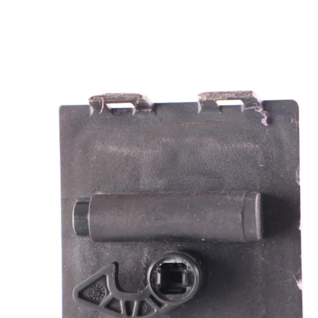Mercedes W176 W205 W213 Mécanisme Verrouillage Trappe Carburant - SKU A0008207703 - Numéro de pièce A0008207703
