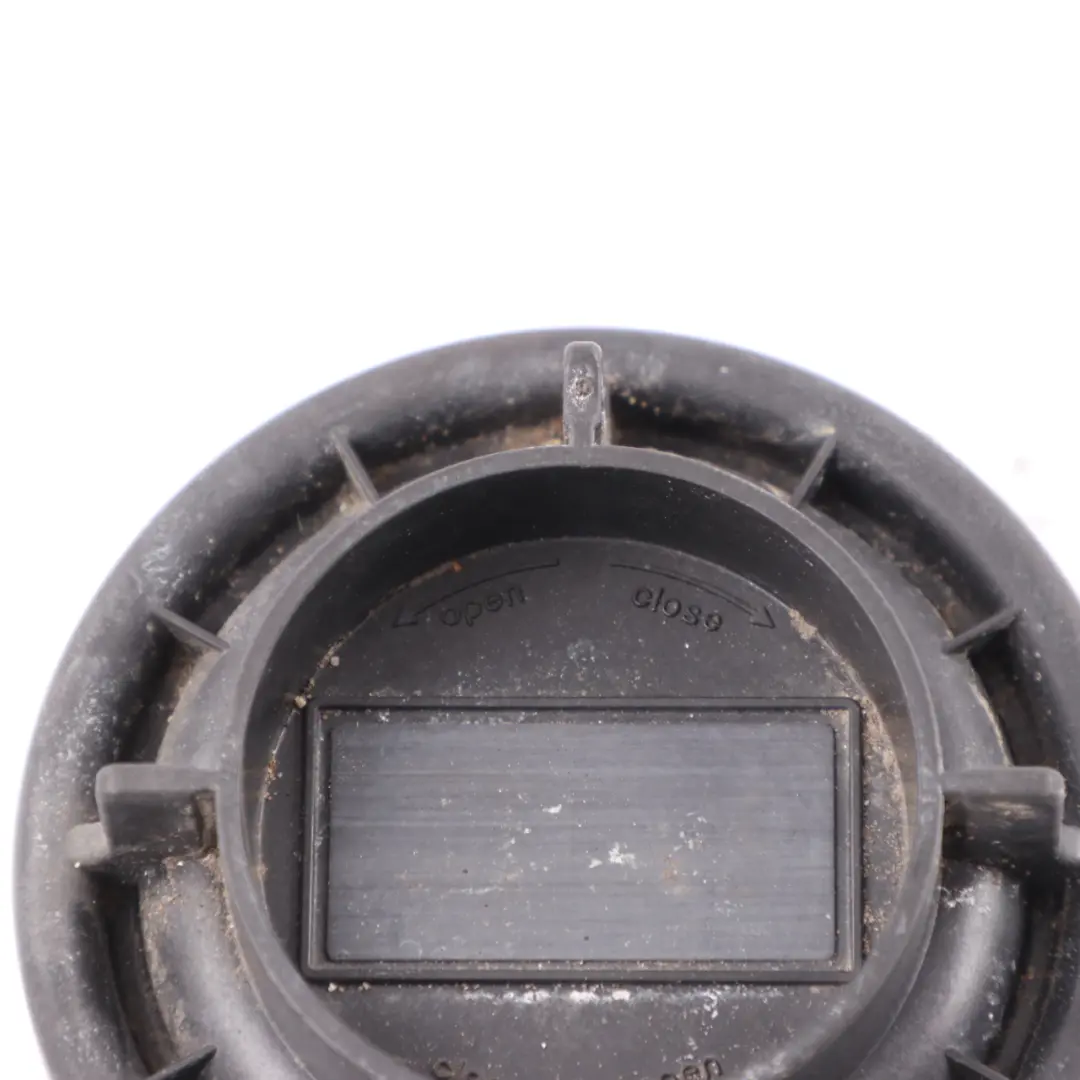 Tapa Polvo Lámpara Delantero Izquierdo Derecho 21786100 para Mercedes W205 con número de pieza A0008262800 Mercedes W205 Tapa Polvo Lámpara Delantero Izquierdo Derecho 21786100 - SKU A0008262800 - Número de pieza A0008262800