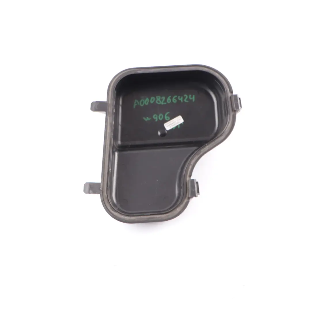 Faro delantero Tapa guardapolvo Hella derecha 247384-00 para Mercedes W906 con número de pieza A0008266424 Mercedes W906 Faro delantero Tapa guardapolvo Hella derecha 247384-00 - SKU A0008266424 - Número de pieza A0008266424