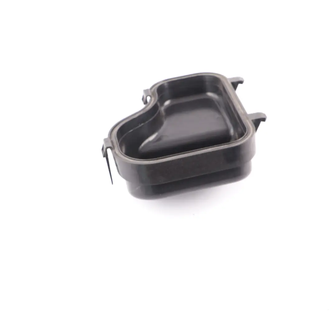 Faro Luce Copertura Parapolvere Hella Destra 247384-00 per Mercedes W906 con numero di parte A0008266424 Mercedes W906 Faro Luce Copertura Parapolvere Hella Destra 247384-00 - SKU A0008266424 - Numero di parte A0008266424