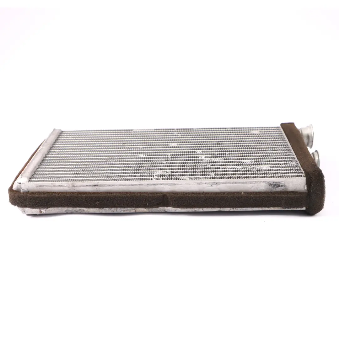 Nagrzewnica Wymiennik Ciepła Matrix do Mercedes Vito W447 o numerze A0008304401 Mercedes Vito W447 Nagrzewnica Wymiennik Ciepła Matrix - SKU A0008304401-1 - Numer Części A0008304401