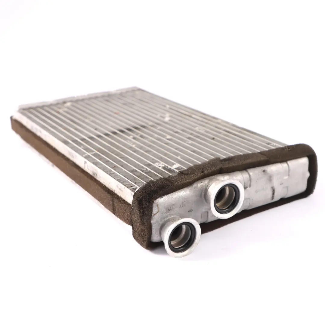 Chauffage Radiateur Climatisation Matrix Unit pour Mercedes Vito W447 à propos du numéro de pièce A0008304401 Mercedes Vito W447 Chauffage Radiateur Climatisation Matrix Unit - SKU A0008304401-1 - Numéro de pièce A0008304401