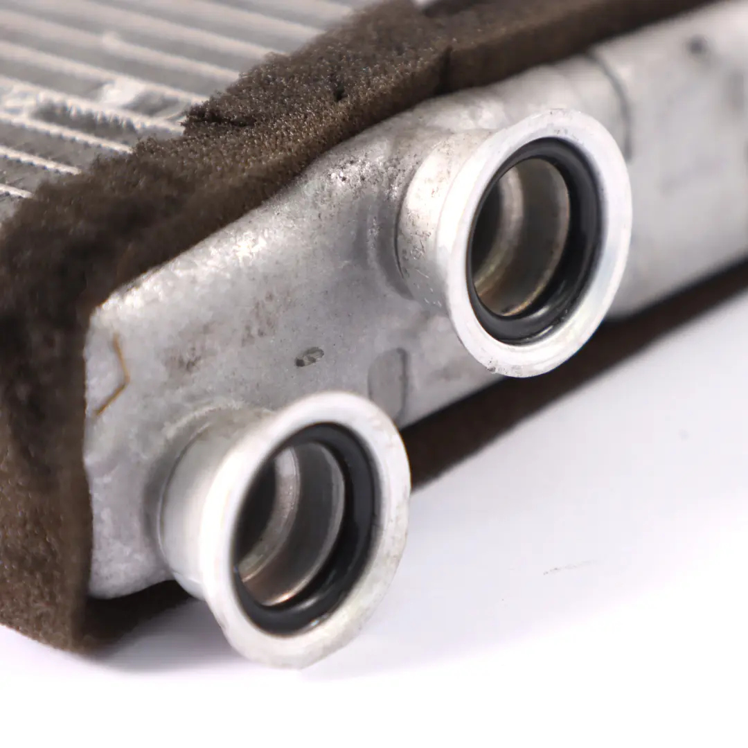 Chauffage Radiateur Climatisation Matrix Unit pour Mercedes Vito W447 à propos du numéro de pièce A0008304401 Mercedes Vito W447 Chauffage Radiateur Climatisation Matrix Unit - SKU A0008304401-1 - Numéro de pièce A0008304401