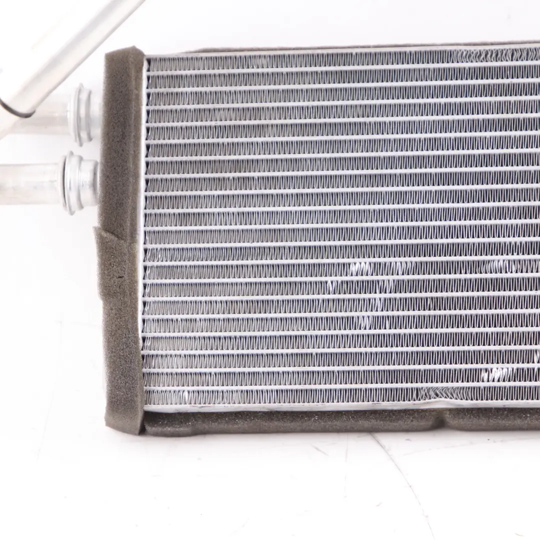 Calentador Radiador Aire Acondicionado Matriz para Mercedes Vito W447 con número de pieza A0008304401 Mercedes Vito W447 Calentador Radiador Aire Acondicionado Matriz - SKU A0008304401 - Número de pieza A0008304401