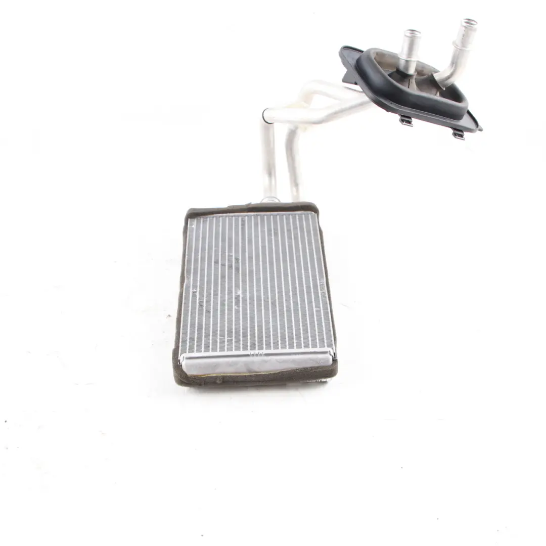 Calentador Radiador Aire Acondicionado Matriz para Mercedes Vito W447 con número de pieza A0008304401 Mercedes Vito W447 Calentador Radiador Aire Acondicionado Matriz - SKU A0008304401 - Número de pieza A0008304401