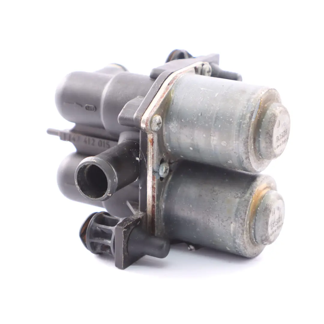 E280 Podwójny Zawór Ogrzewania Nagrzewnicy do Mercedes W124 o numerze A0008306584 Mercedes W124 E280 Podwójny Zawór Ogrzewania Nagrzewnicy - SKU A0008306584 - Numer Części A0008306584