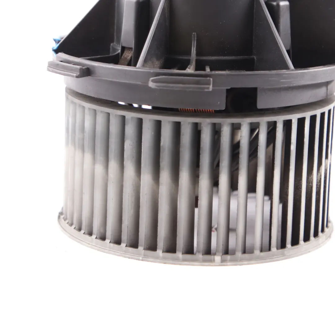 Heater Blower Motor Fan Diesel to Mercedes Sprinter W906 with Part number A0008356007 Mercedes Sprinter W906 Heater Blower Motor Fan Diesel - SKU A0008356007-1 - Part number A0008356007