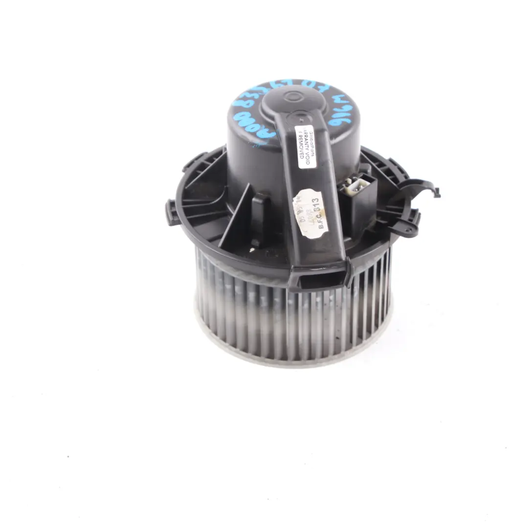Chauffage Moteur Ventilateur Diesel pour Mercedes Sprinter W906 à propos du numéro de pièce A0008356107 Mercedes Sprinter W906 Chauffage Moteur Ventilateur Diesel - SKU A0008356107 - Numéro de pièce A0008356107