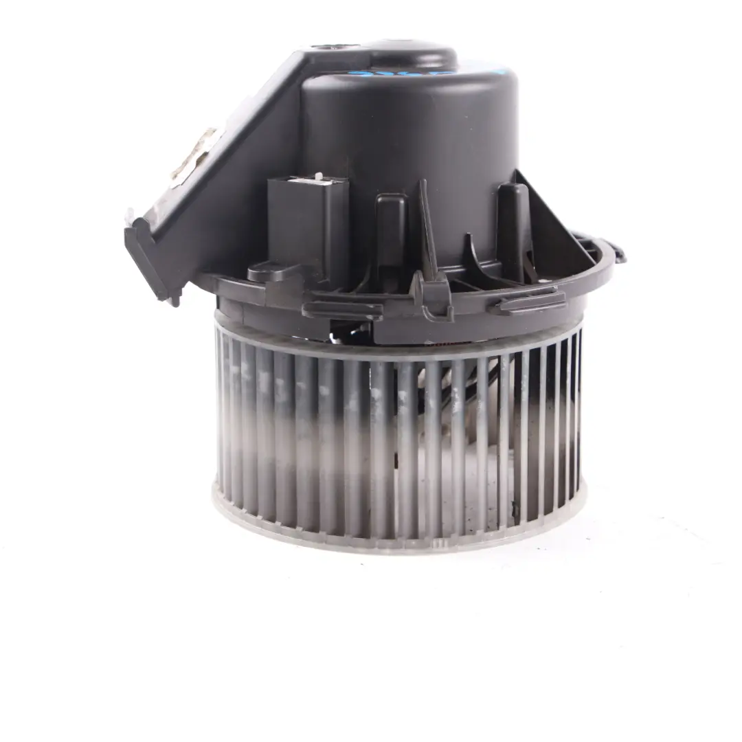 Chauffage Moteur Ventilateur Diesel pour Mercedes Sprinter W906 à propos du numéro de pièce A0008356107 Mercedes Sprinter W906 Chauffage Moteur Ventilateur Diesel - SKU A0008356107 - Numéro de pièce A0008356107