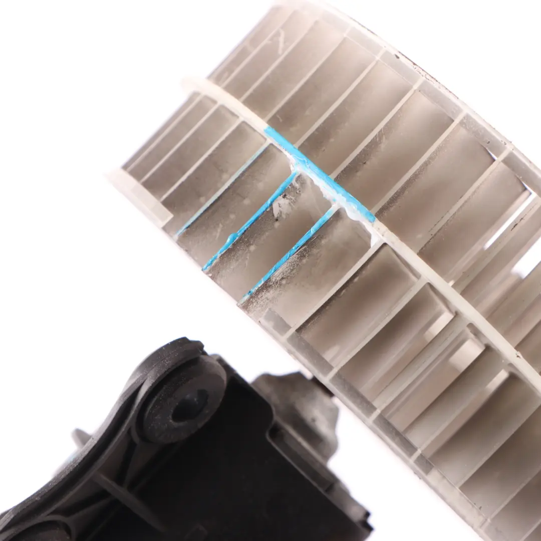 Mercedes Vito W639 Heater Matrix Blower Motor Fan Unit - SKU A0008358304-1 - Part number A0008358304