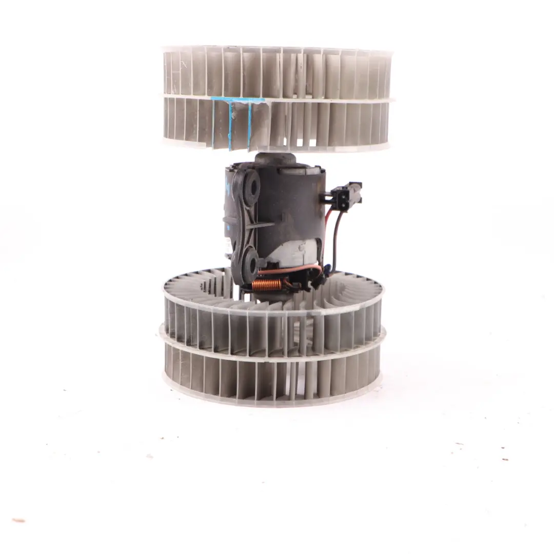 Calentador Matriz Motor Ventilador Unidad para Mercedes Vito W639 con número de pieza A0008358304 Mercedes Vito W639 Calentador Matriz Motor Ventilador Unidad - SKU A0008358304-1 - Número de pieza A0008358304