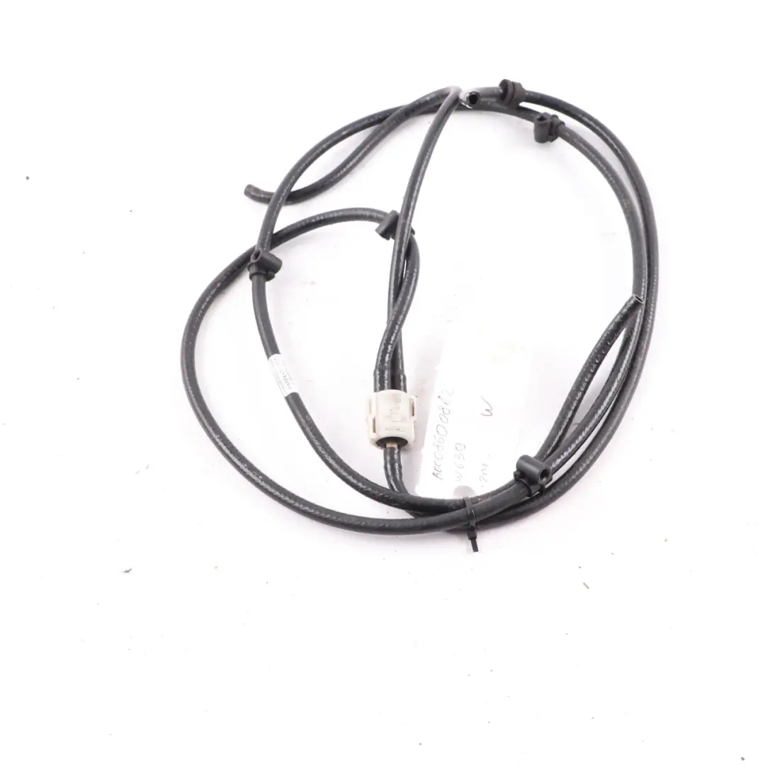 Válvula Retención Sistema Rociado Lavadora Manguera para Mercedes W639 con número de pieza A0008600862 Mercedes W639 Válvula Retención Sistema Rociado Lavadora Manguera - SKU A0008600862 - Número de pieza A0008600862