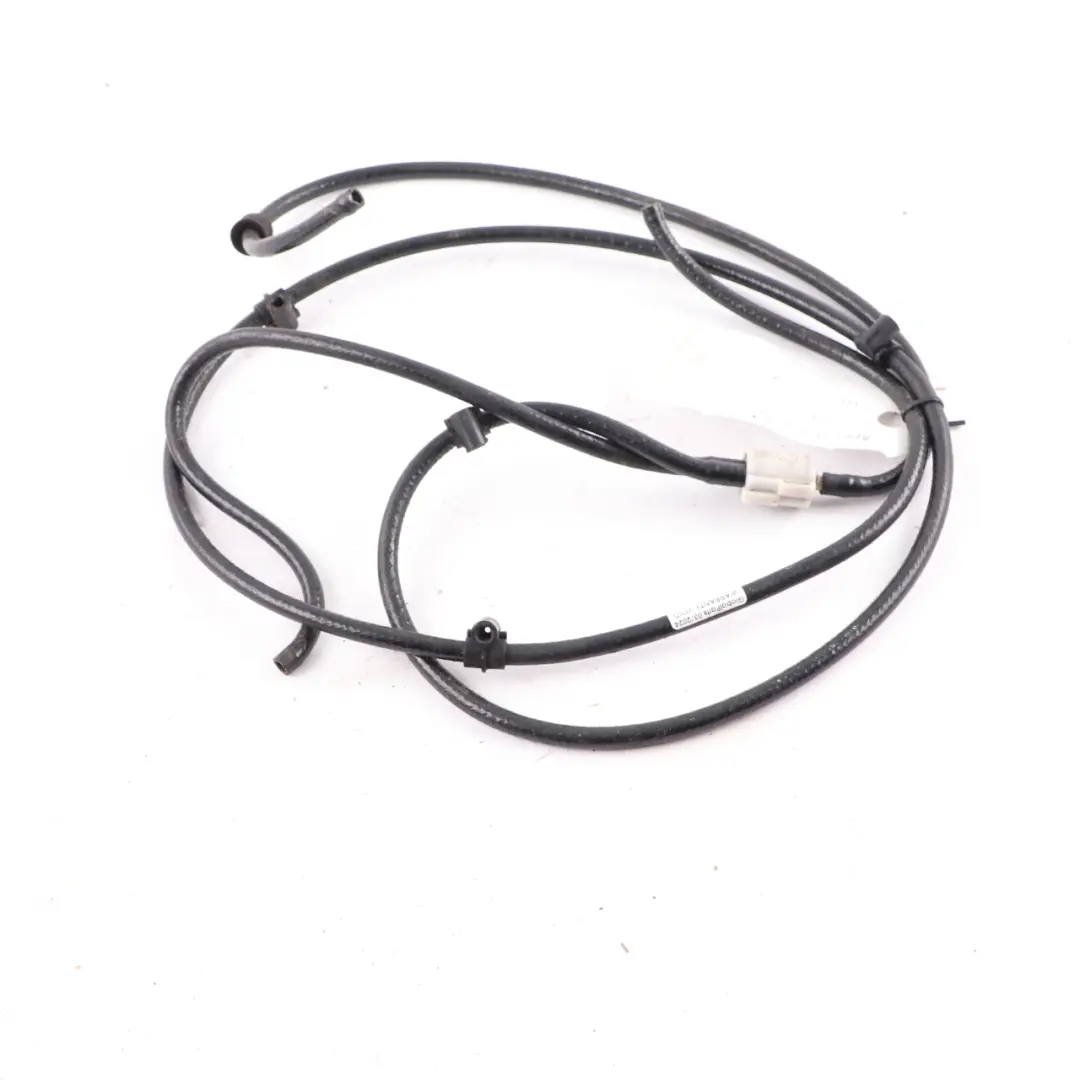 Check Valve Mercedes W639 Washer Spray System Line Check Valve Hose to with Part number A0008600862 Check Valve Mercedes W639 Washer Spray System Line Check Valve Hose - SKU A0008600862 - Part number A0008600862