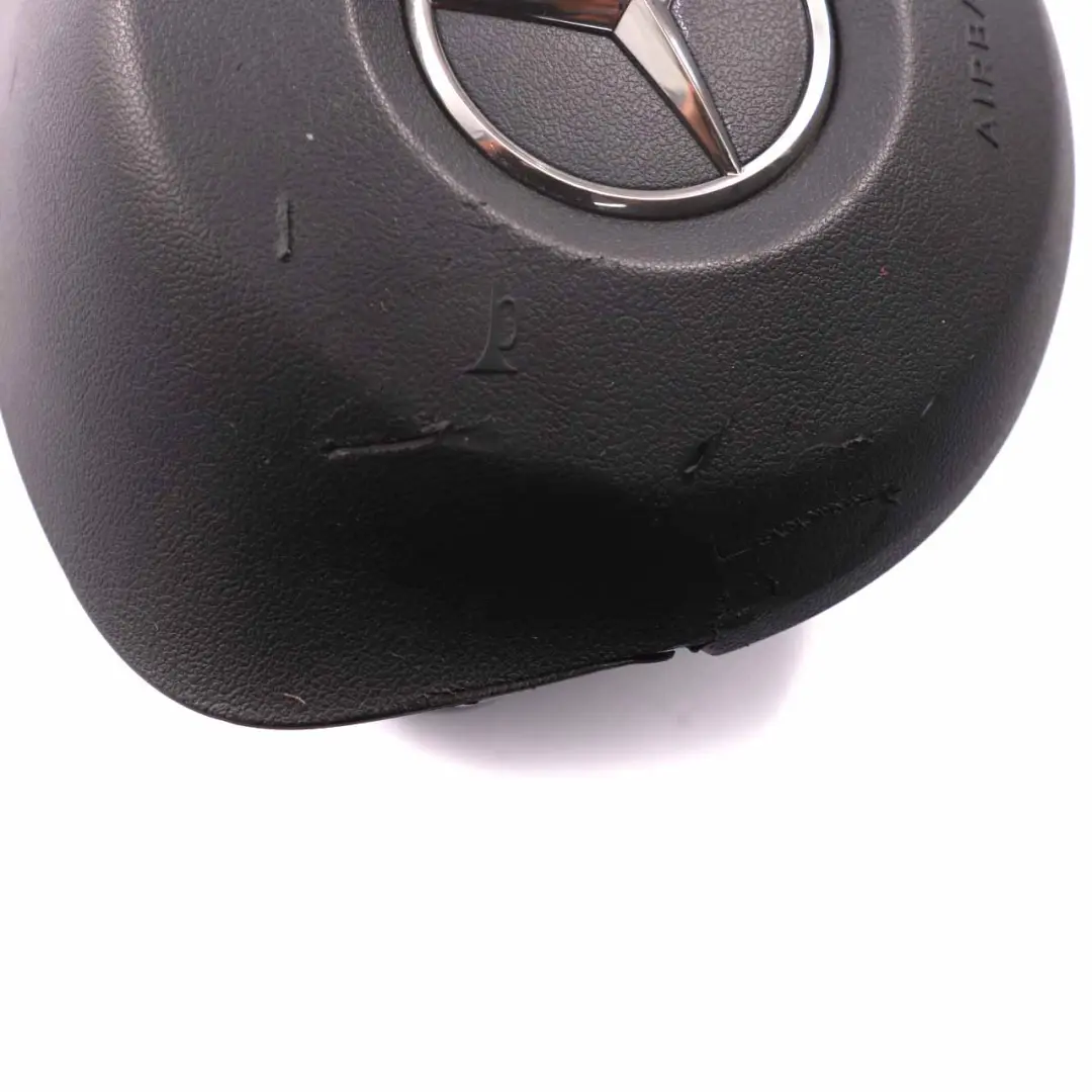 Airbag Modulo Air Bag Nero per Mercedes C218 Volante con numero di parte A0008603100 Mercedes C218 Volante Airbag Modulo Air Bag Nero - SKU A0008603100 - Numero di parte A0008603100