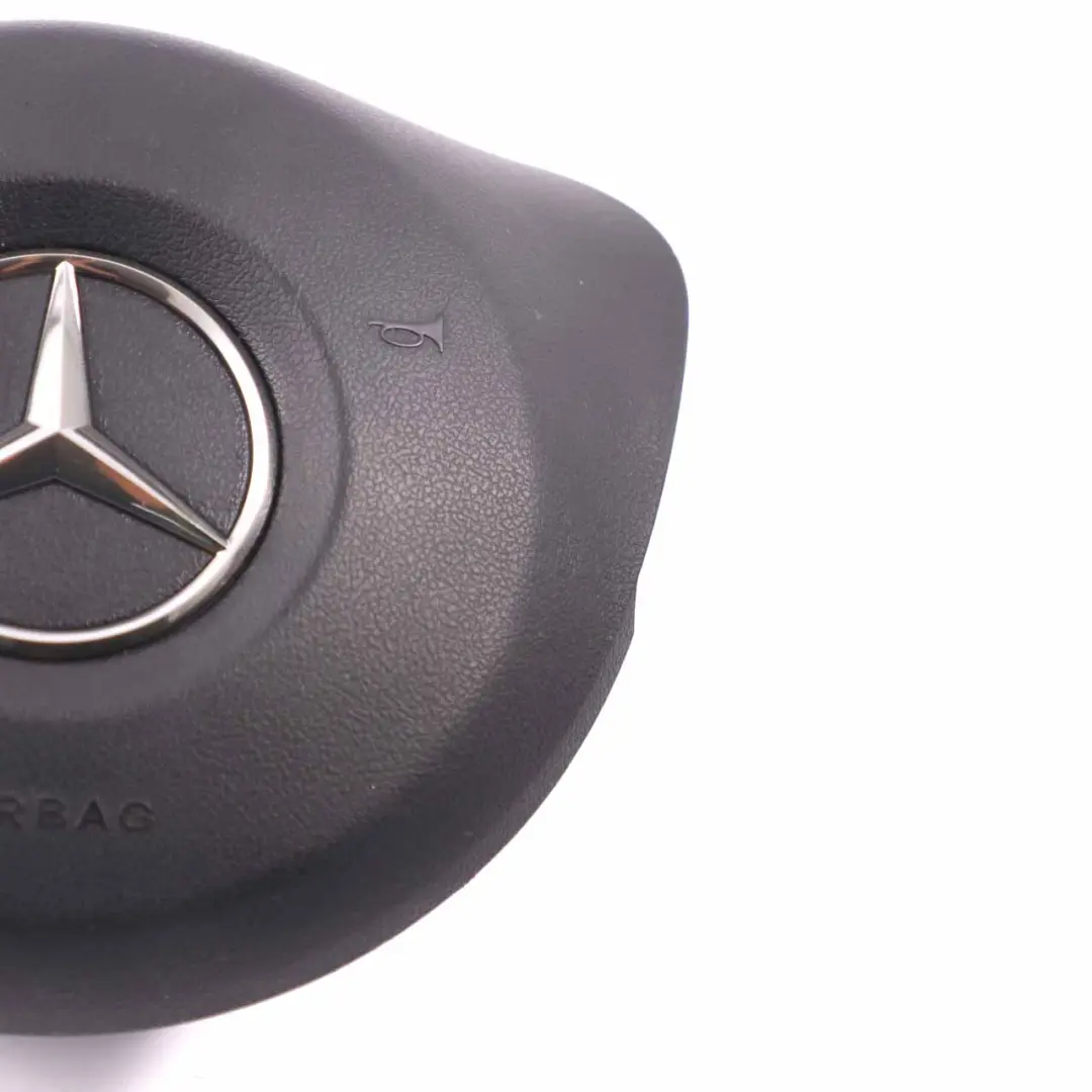 Airbag Modulo Air Bag Nero per Mercedes C218 Volante con numero di parte A0008603100 Mercedes C218 Volante Airbag Modulo Air Bag Nero - SKU A0008603100 - Numero di parte A0008603100