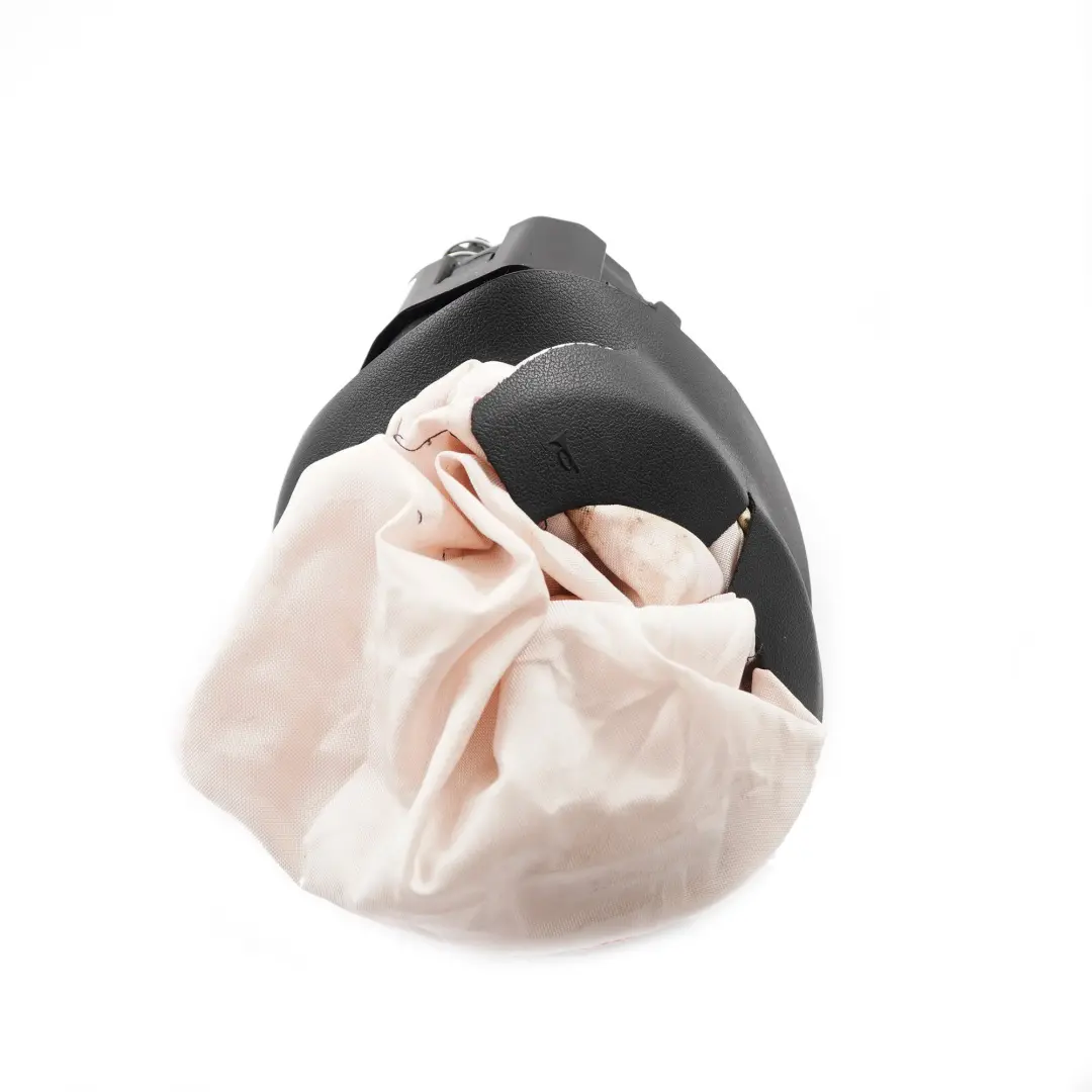 Poduszka Airbag Kierowcy Wystrzelona do Mercedes W246 o numerze A0008604303 Mercedes W246 Poduszka Airbag Kierowcy Wystrzelona - SKU A0008604303-1 - Numer Części A0008604303