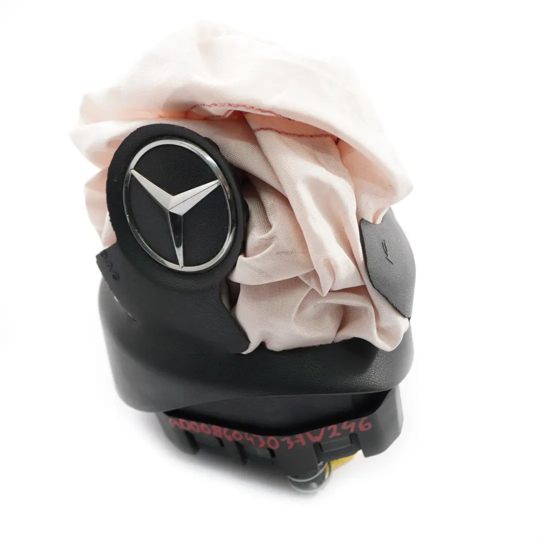 Poduszka Airbag Kierowcy Wystrzelona do Mercedes W246 o numerze A0008604303 Mercedes W246 Poduszka Airbag Kierowcy Wystrzelona - SKU A0008604303-1 - Numer Części A0008604303