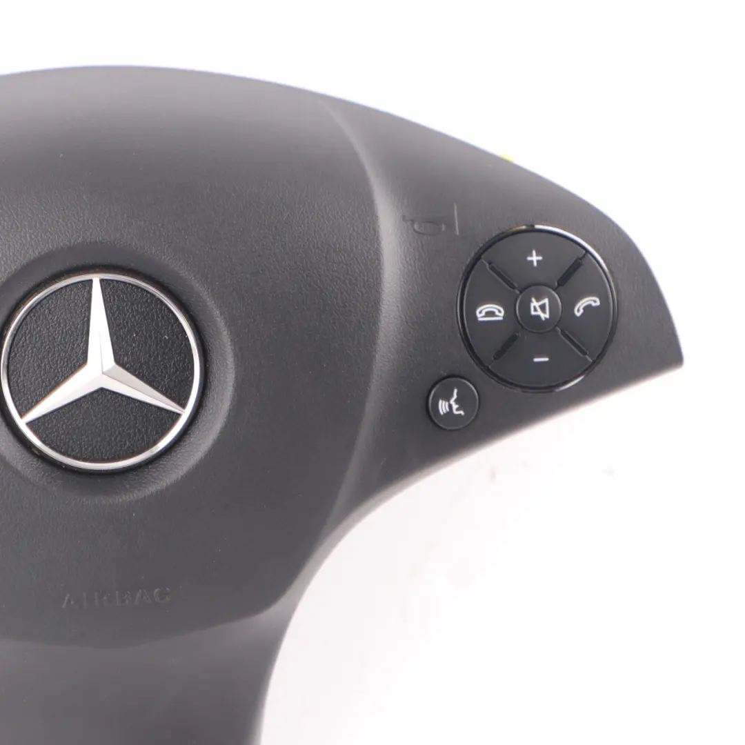Steering Wheel Air Module Driver Side Black to Mercedes C207 W212 with Part number A0008605902 Mercedes C207 W212 Steering Wheel Air Module Driver Side Black - SKU A0008605902 - Part number A0008605902