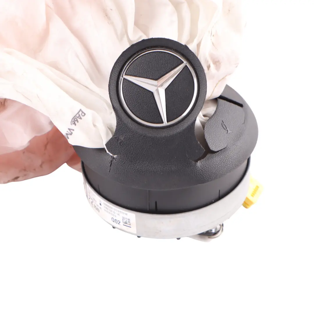 Steering Wheel Air Module Control Unit DAMAGED to Mercedes W205 AMG with Part number A0008605904 Mercedes W205 AMG Steering Wheel Air Module Control Unit DAMAGED - SKU A0008605904-1 - Part number A0008605904