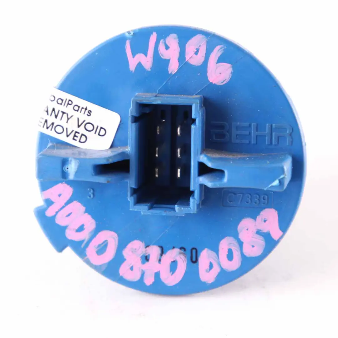 Heater Controller Blower Motor Fan Resistor to Mercedes W906 with Part number A0008700089 Mercedes W906 Heater Controller Blower Motor Fan Resistor - SKU A0008700089 - Part number A0008700089