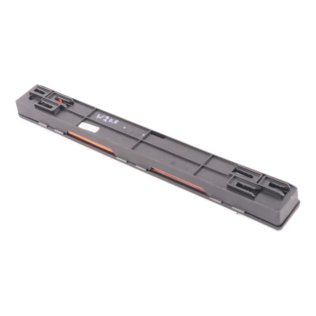 Mercedes W205 Triangle de signalisation de danger - SKU A0008900597 - Numéro de pièce A0008900597