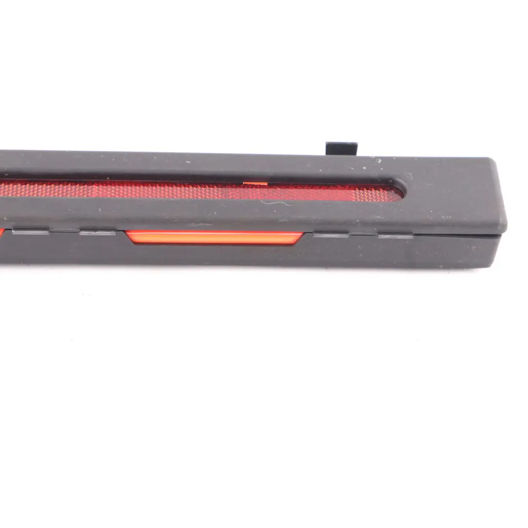 Mercedes W205 Triángulo de emergencia - SKU A0008900597 - Número de pieza A0008900597