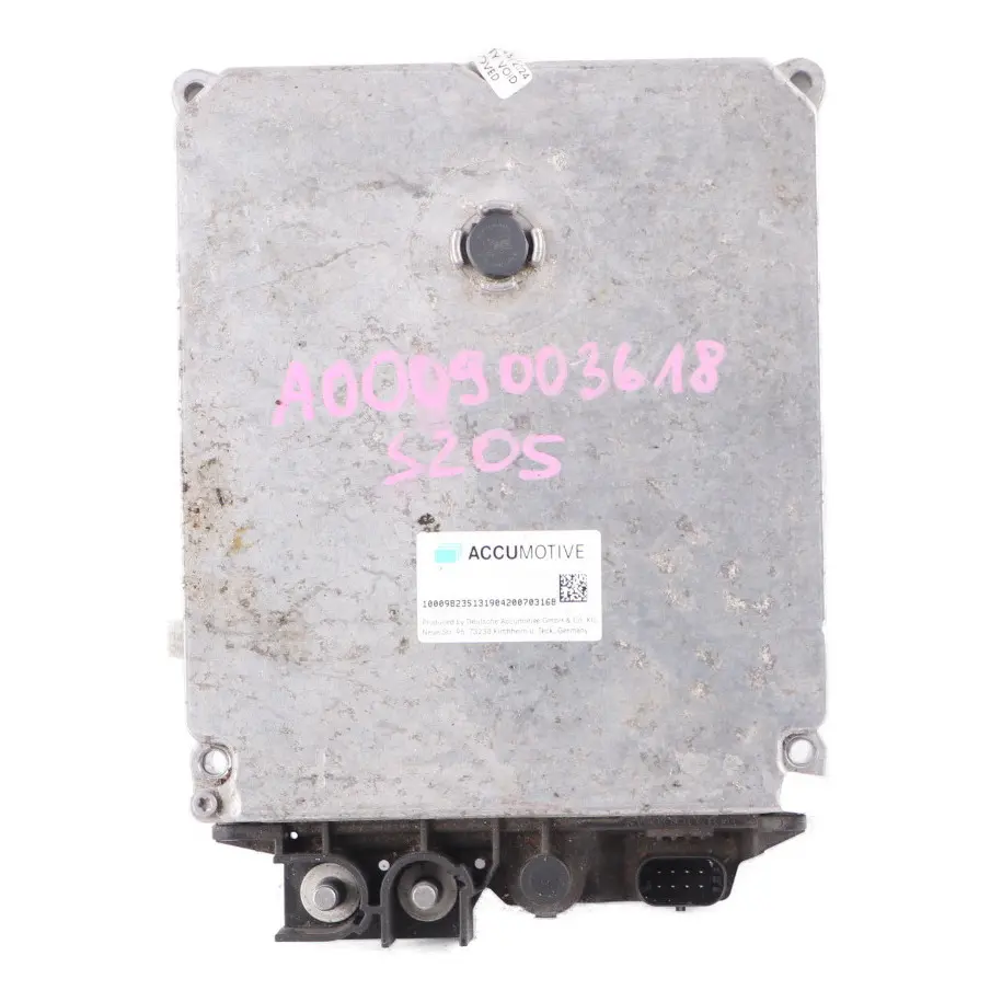 Control Module DC Converter Voltage Regulator to Mercedes S205 Battery with Part number A0009003618 Mercedes S205 Battery Control Module DC Converter Voltage Regulator - SKU A0009003618 - Part number A0009003618