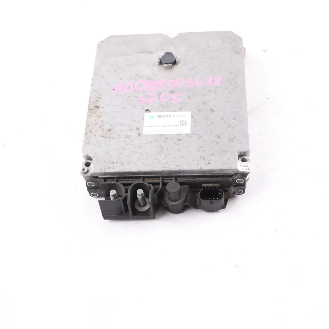 Control Module DC Converter Voltage Regulator to Mercedes S205 Battery with Part number A0009003618 Mercedes S205 Battery Control Module DC Converter Voltage Regulator - SKU A0009003618 - Part number A0009003618