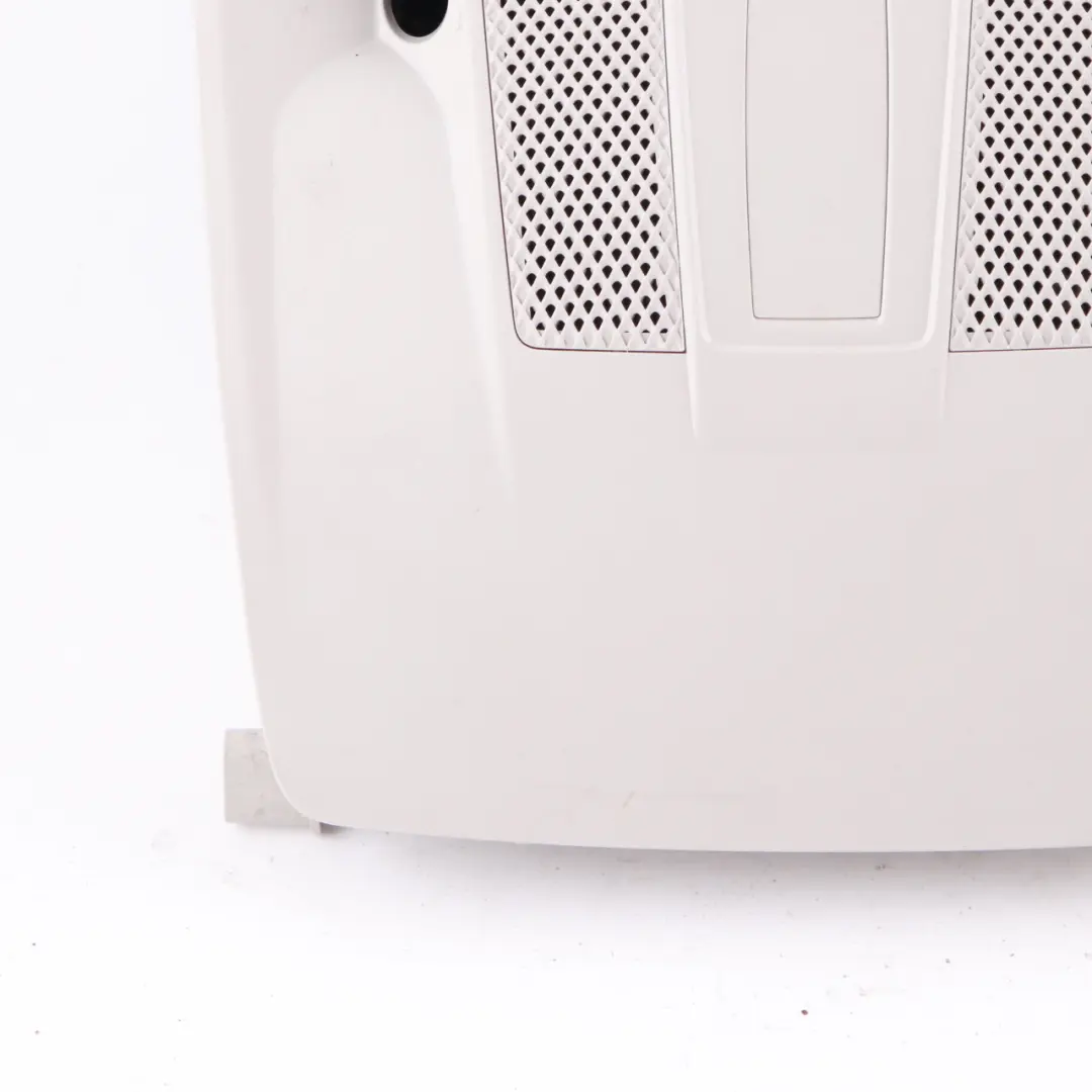 Lampka Oświetlenie Podsufitki Szara do Mercedes W176 W246 o numerze A0009003708 Mercedes W176 W246 Lampka Oświetlenie Podsufitki Szara - SKU A0009003708 - Numer Części A0009003708