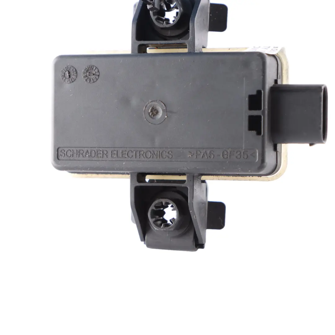 Tyre Pressure Control Module Unit to Mercedes W205 with Part number A0009003713 Mercedes W205 Tyre Pressure Control Module Unit - SKU A0009003713 - Part number A0009003713