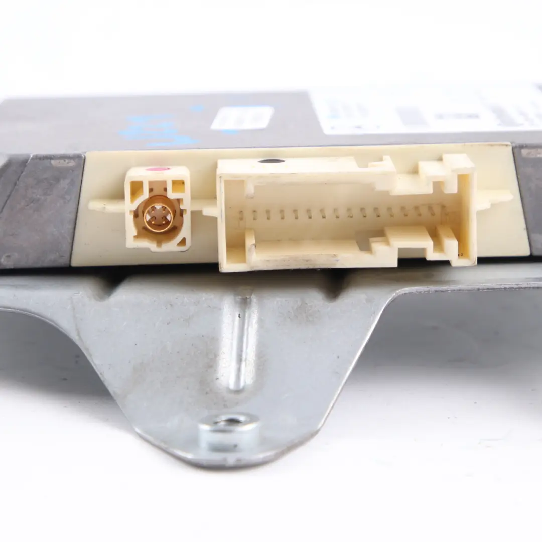 Distance Radar Module Mercedes W212 W221 Distronic Control Unit ECU to with Part number A0009004401 Distance Radar Module Mercedes W212 W221 Distronic Control Unit ECU - SKU A0009004401 - Part number A0009004401