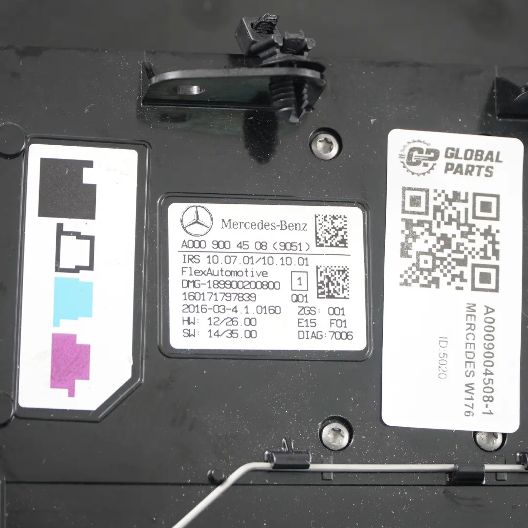 Luce interna del tetto Lampada lettura anteriore Nero per Mercedes W176 con numero di parte A0009004508 Mercedes W176 Luce interna del tetto Lampada lettura anteriore Nero - SKU A0009004508-1 - Numero di parte A0009004508