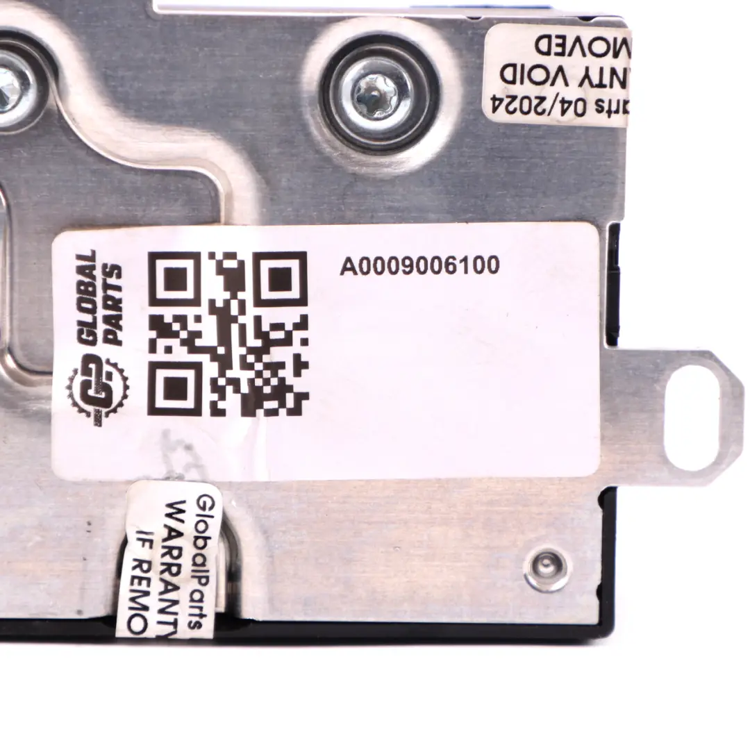 Module Mercedes W204 Fuel Pump Control Module Unit to with Part number A0009006100 Module Mercedes W204 Fuel Pump Control Module Unit - SKU A0009006100 - Part number A0009006100