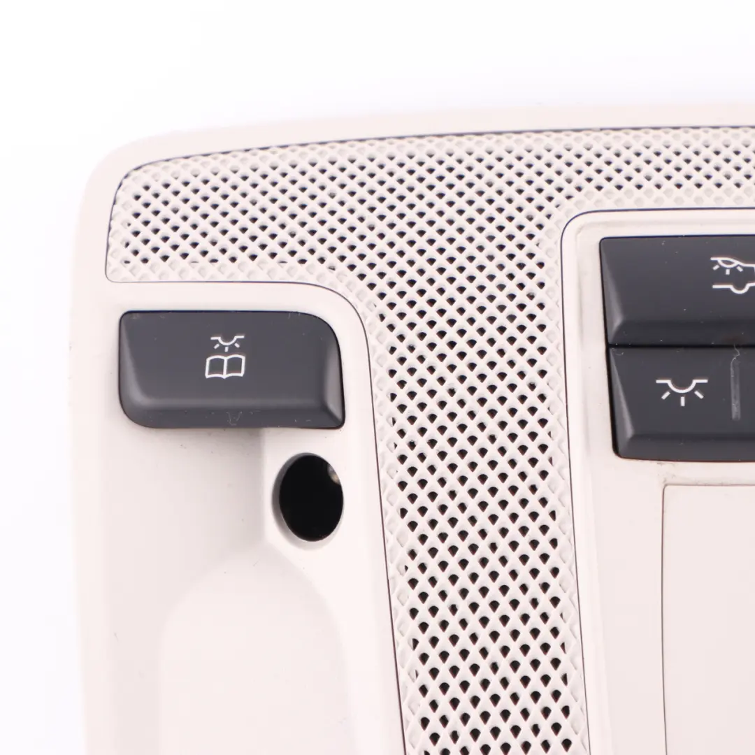 Luz Techo Luz Lectura Delantera Panel Interior Beige para Mercedes W176 con número de pieza A0009006603 Mercedes W176 Luz Techo Luz Lectura Delantera Panel Interior Beige - SKU A0009006603-1 - Número de pieza A0009006603