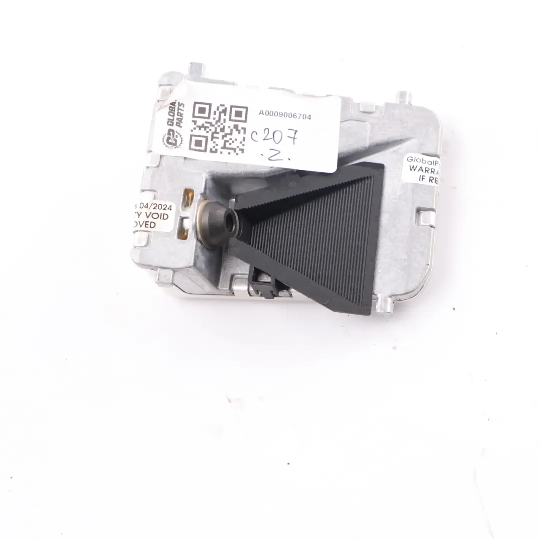 Telecamera superiore parabrezza per Mercedes C207 con numero di parte A0009006704 Mercedes C207 Telecamera superiore parabrezza - SKU A0009006704 - Numero di parte A0009006704