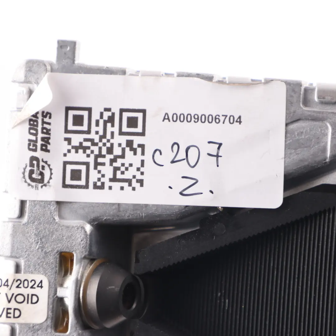 Telecamera superiore parabrezza per Mercedes C207 con numero di parte A0009006704 Mercedes C207 Telecamera superiore parabrezza - SKU A0009006704 - Numero di parte A0009006704