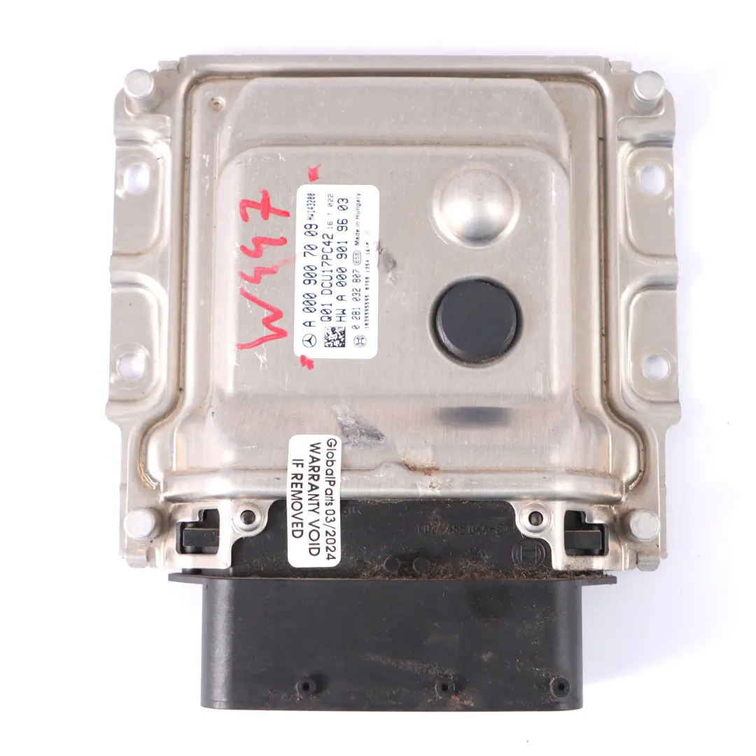 Modulo Adblue Unità di controllo ECU per Mercedes Vito W447 Diesel con numero di parte A0009007009 Mercedes Vito W447 Diesel Modulo Adblue Unità di controllo ECU - SKU A0009007009 - Numero di parte A0009007009