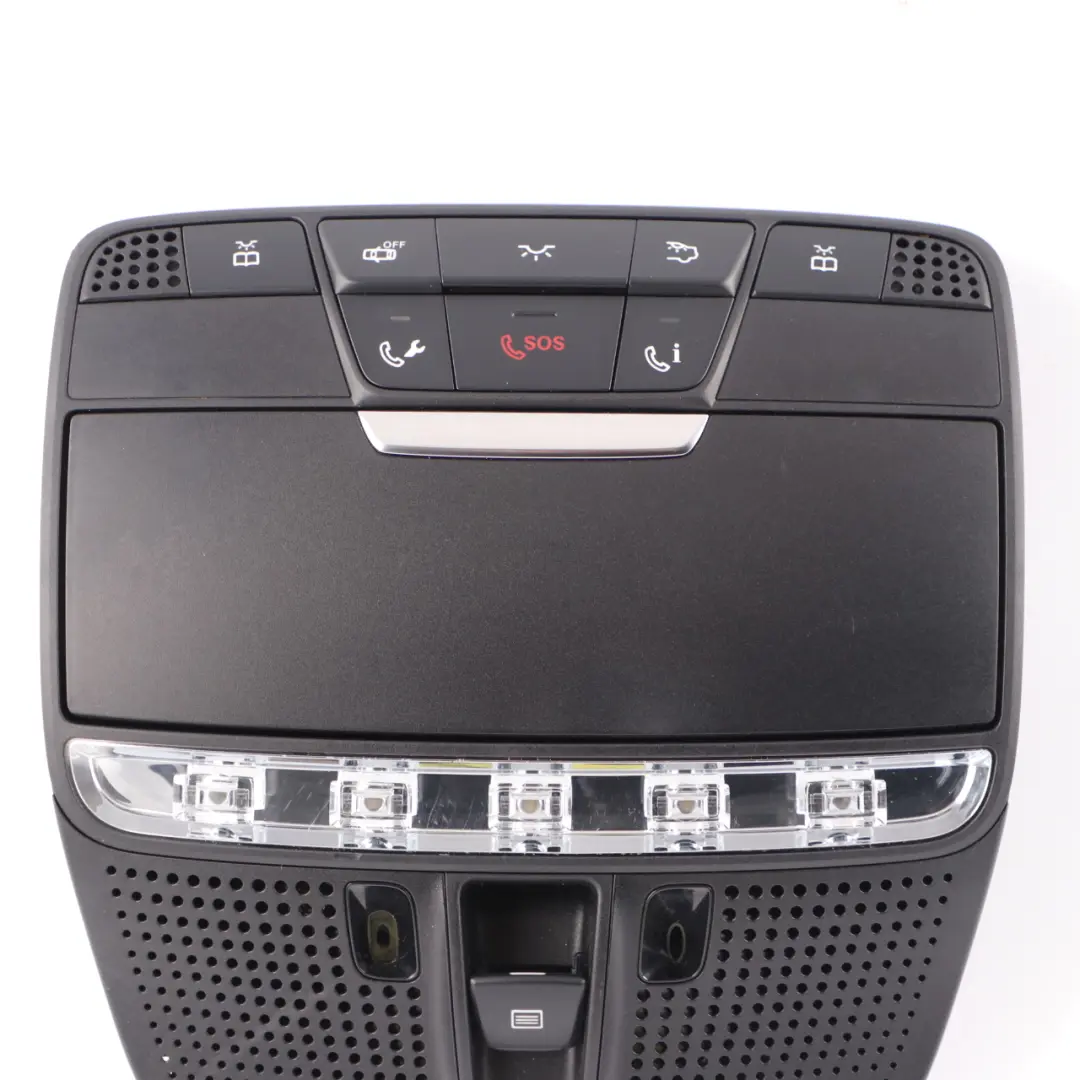 Lámpara Cabina Mercedes W205 Interior Techo Luz Interruptor Negro para con número de pieza A0009008407 Lámpara Cabina Mercedes W205 Interior Techo Luz Interruptor Negro - SKU A0009008407 - Número de pieza A0009008407