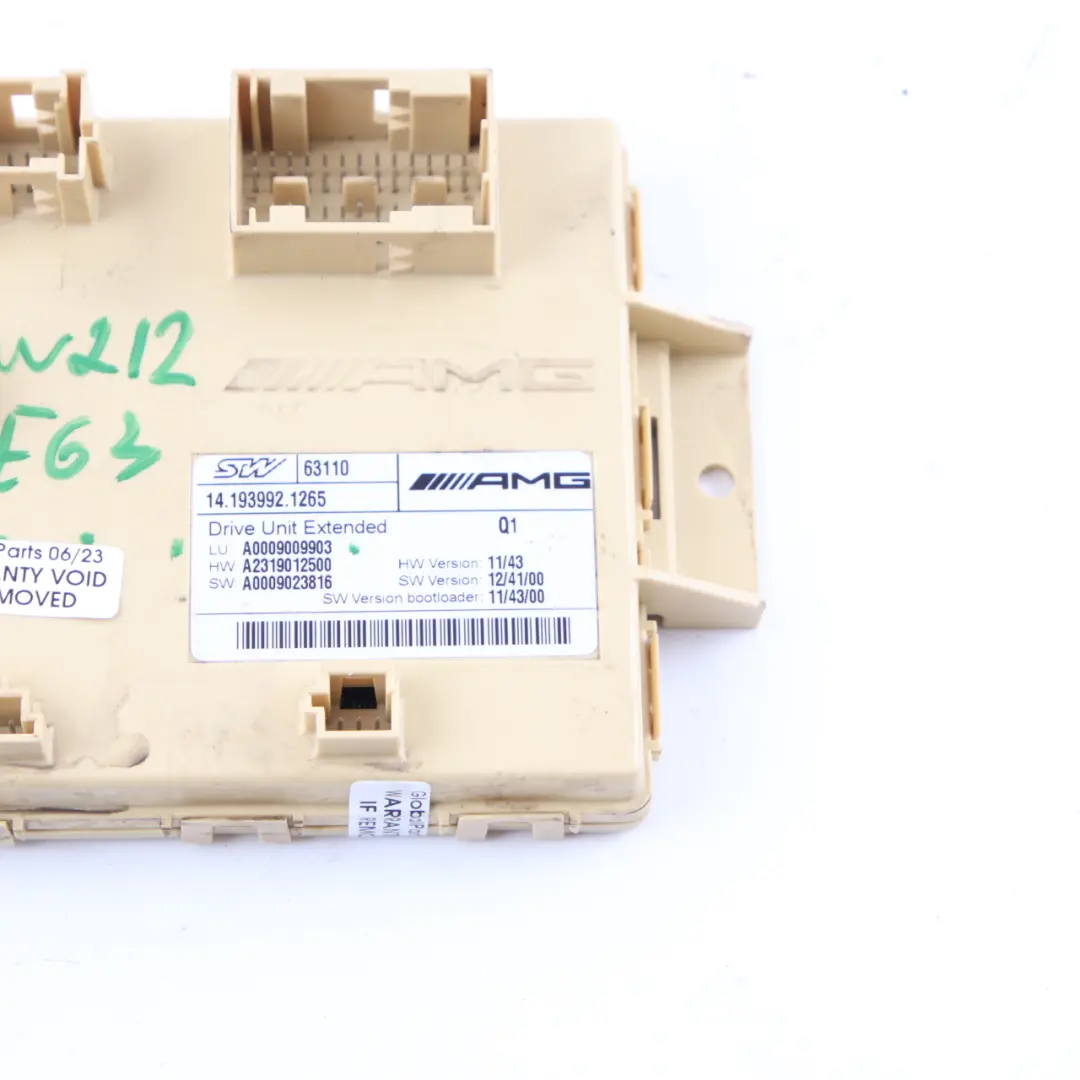 Unité Entraînement Module Contrôle Etendu ECU pour Mercedes W212 E63 AMG à propos du numéro de pièce A0009009903 Mercedes W212 E63 AMG Unité Entraînement Module Contrôle Etendu ECU - SKU A0009009903 - Numéro de pièce A0009009903