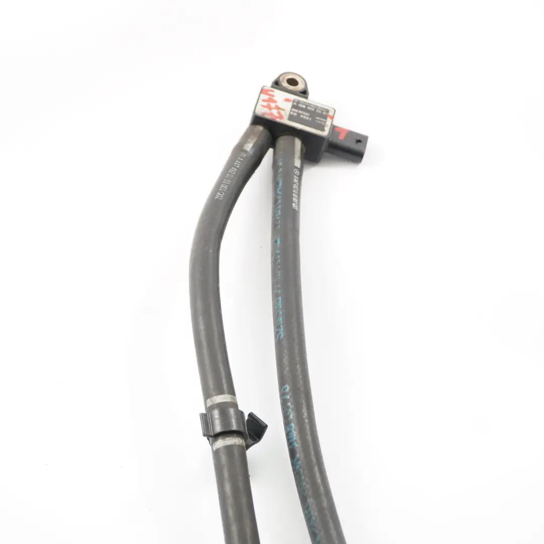 Capteur de pression d'échappement DPF Tuyaux pour Mercedes W177 W247 à propos du numéro de pièce A0009055307 Mercedes W177 W247 Capteur de pression d'échappement DPF Tuyaux - SKU A0009055307-1 - Numéro de pièce A0009055307