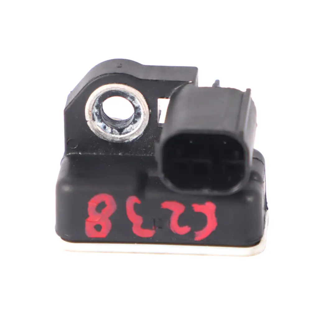 Sensore di accelerazione posteriore per Mercedes C238 W177 W205 W247 con numero di parte A0009057600 Mercedes C238 W177 W205 W247 Sensore di accelerazione posteriore - SKU A0009057600 - Numero di parte A0009057600