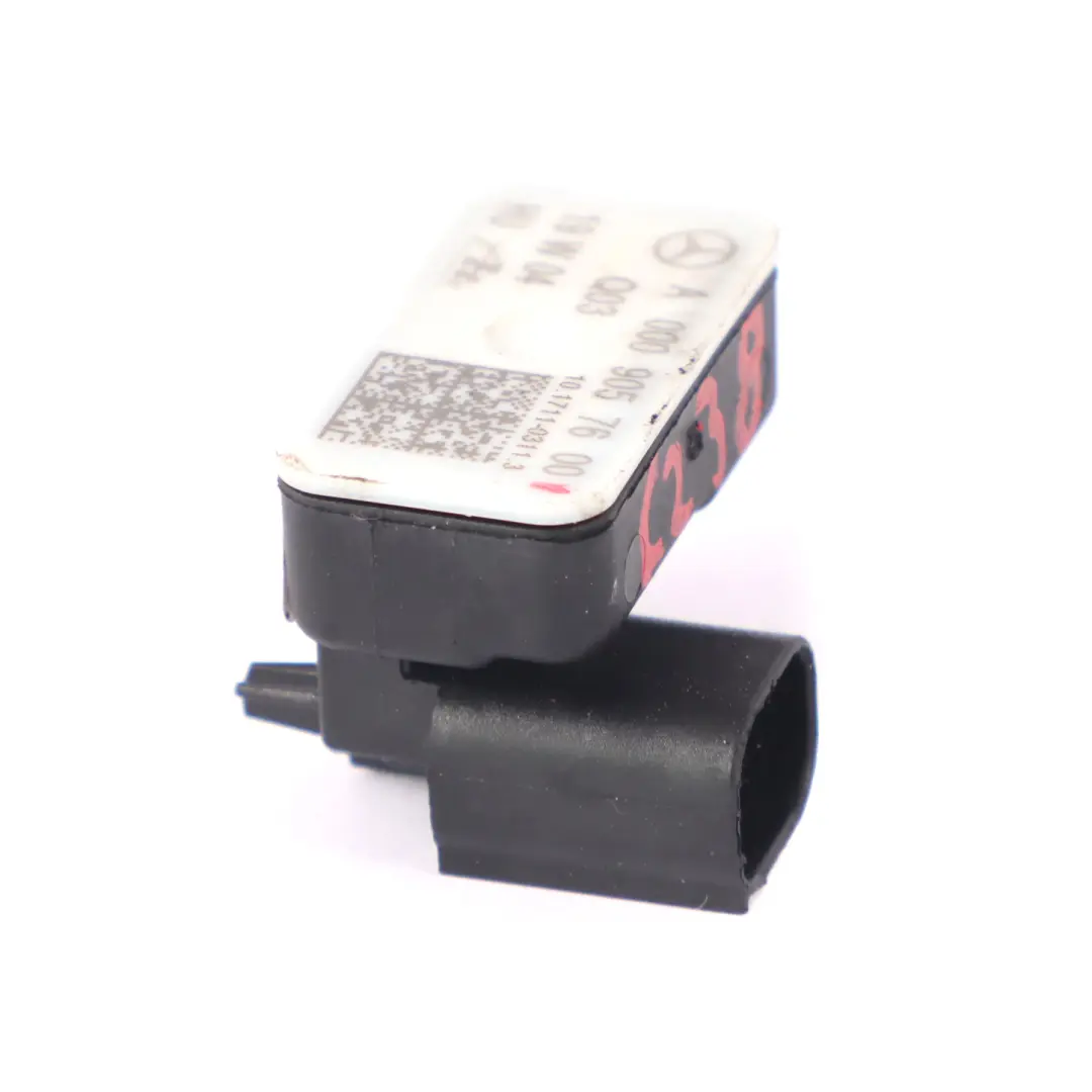 Sensore di accelerazione posteriore per Mercedes C238 W177 W205 W247 con numero di parte A0009057600 Mercedes C238 W177 W205 W247 Sensore di accelerazione posteriore - SKU A0009057600 - Numero di parte A0009057600