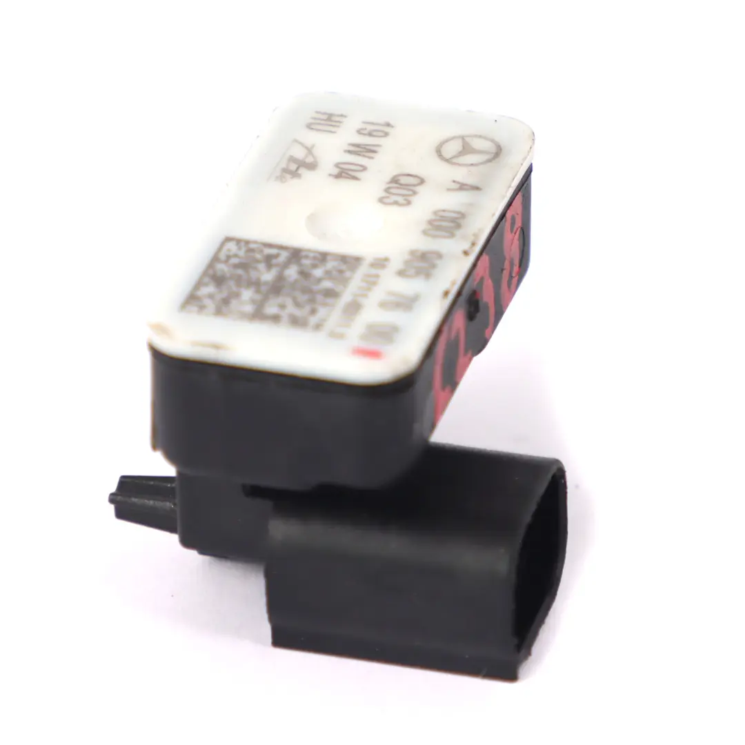 Beschleunigung Sensor Hinten für Mercedes C238 W177 W205 W247 mit Teilenummer A0009057600 Mercedes C238 W177 W205 W247 Beschleunigung Sensor Hinten - SKU A0009057600 - Teilenummer A0009057600