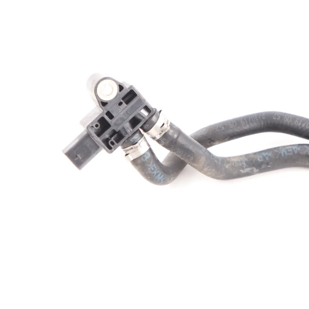 Capteur de pression d'échappement Mercedes W177 W246 M260 Petrol DPF pour à propos du numéro de pièce A0009057809 Capteur de pression d'échappement Mercedes W177 W246 M260 Petrol DPF - SKU A0009057809 - Numéro de pièce A0009057809