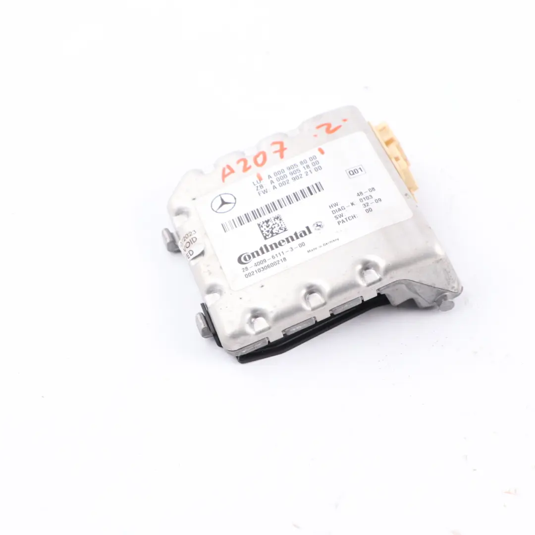 Telecamera per parabrezza Mercedes W207 W221 Unità anteriore per con numero di parte A0009058000 Telecamera per parabrezza Mercedes W207 W221 Unità anteriore - SKU A0009058000 - Numero di parte A0009058000